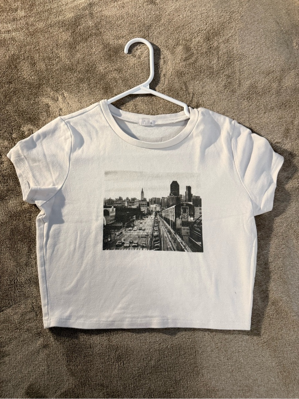 GARAGE - Graphic Crop Tee with Black Cityscape